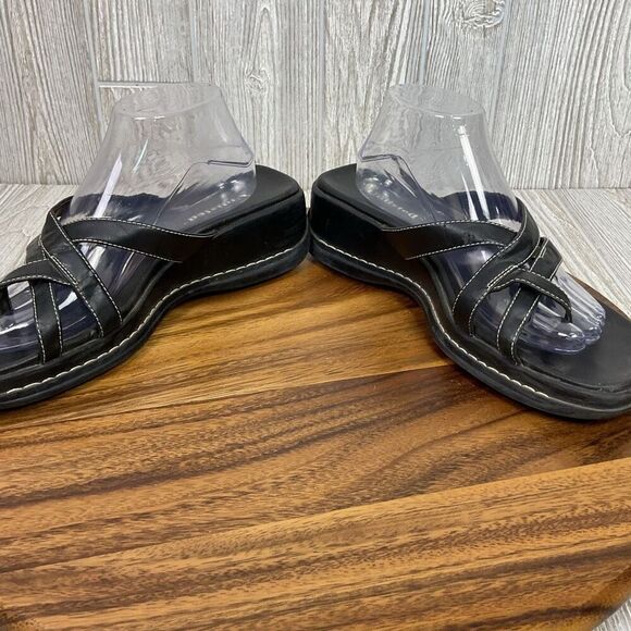 Unlisted Women's Size 11 Crosswinds Black Leather Wedge Slip on Sandals - Picture 6 of 10